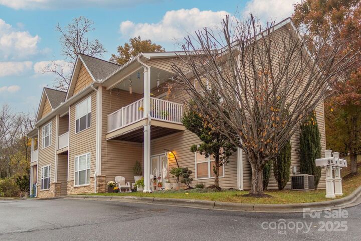 6 Northbrook Place B  Asheville NC 28804 photo