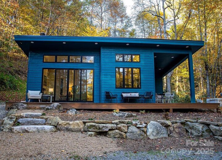 Property Photo:  808 Mountain Cove Road  NC 28792