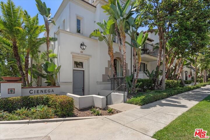 Property Photo: 1749 Grand Ave CA 90804