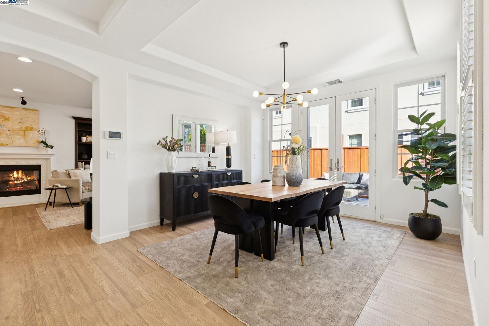 Property Photo: 5 Cornelius Sq CA 94501