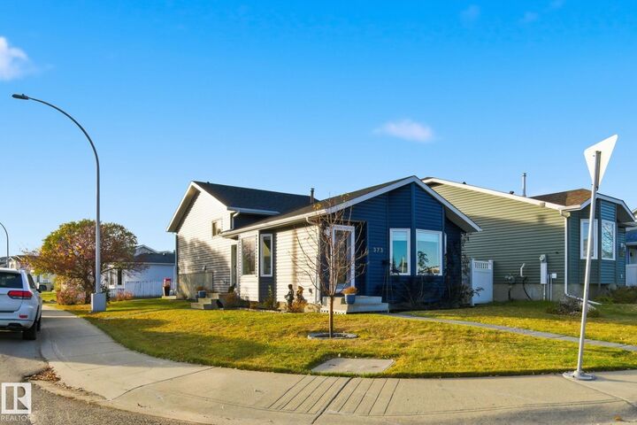 Photo de la propriété:  373 Kline Crescent NW  AB T6L 6K7 