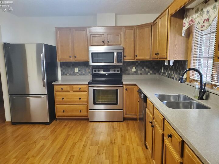 Property Photo:  33 St Francis Avenue  OH 44883 