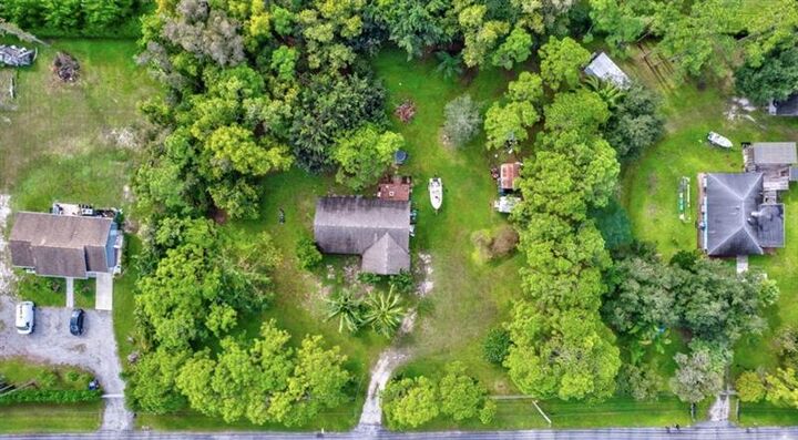 Property Photo: 12650 Sunset Blvd FL 33411