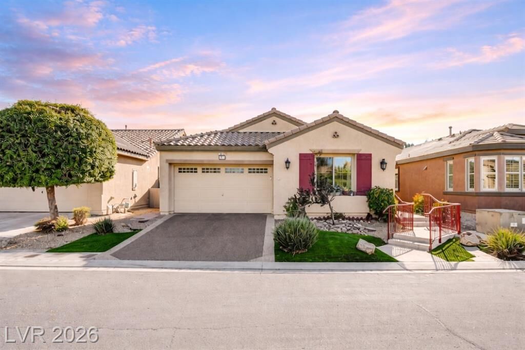 Property Photo: 3637 Inverness Grove Avenue NV 89081