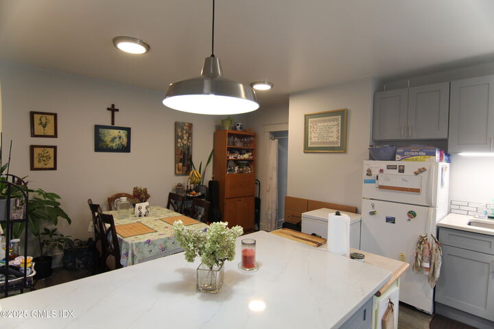 Property Photo: 434 E Putnam Avenue 2L CT 06807