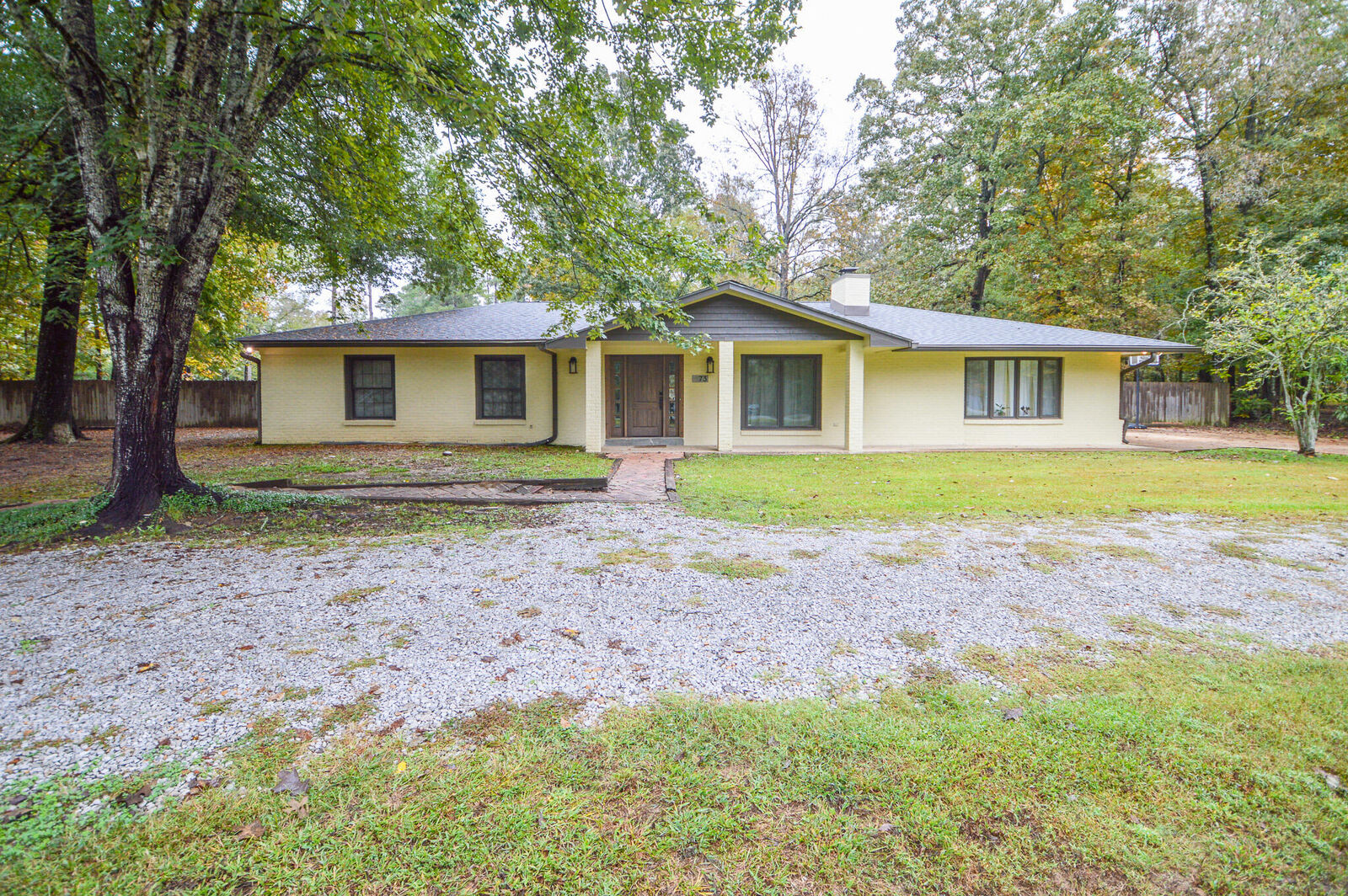 Property Photo: 73 Lisa Ln MS 39759