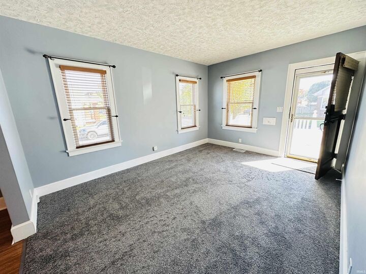 Property Photo:  328 Keck Avenue  IN 47711 