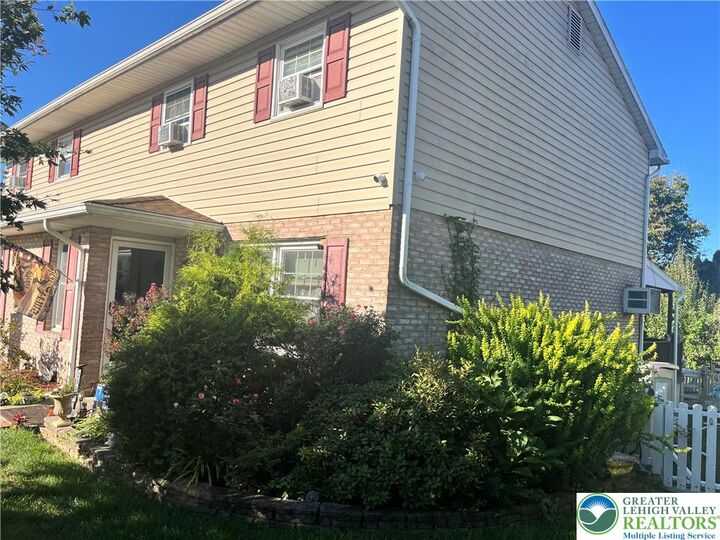 Property Photo:  2968 Center Road  PA 18067 
