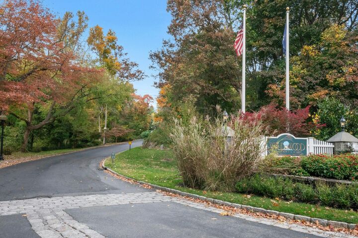 Property Photo:  25 Glen Hill Lane 25  NY 10591 