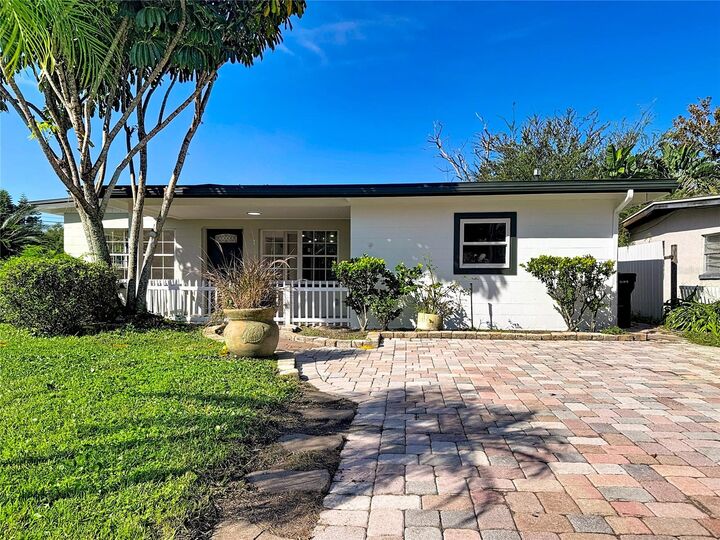 Property Photo:  7646 Daphne Avenue  FL 32812 
