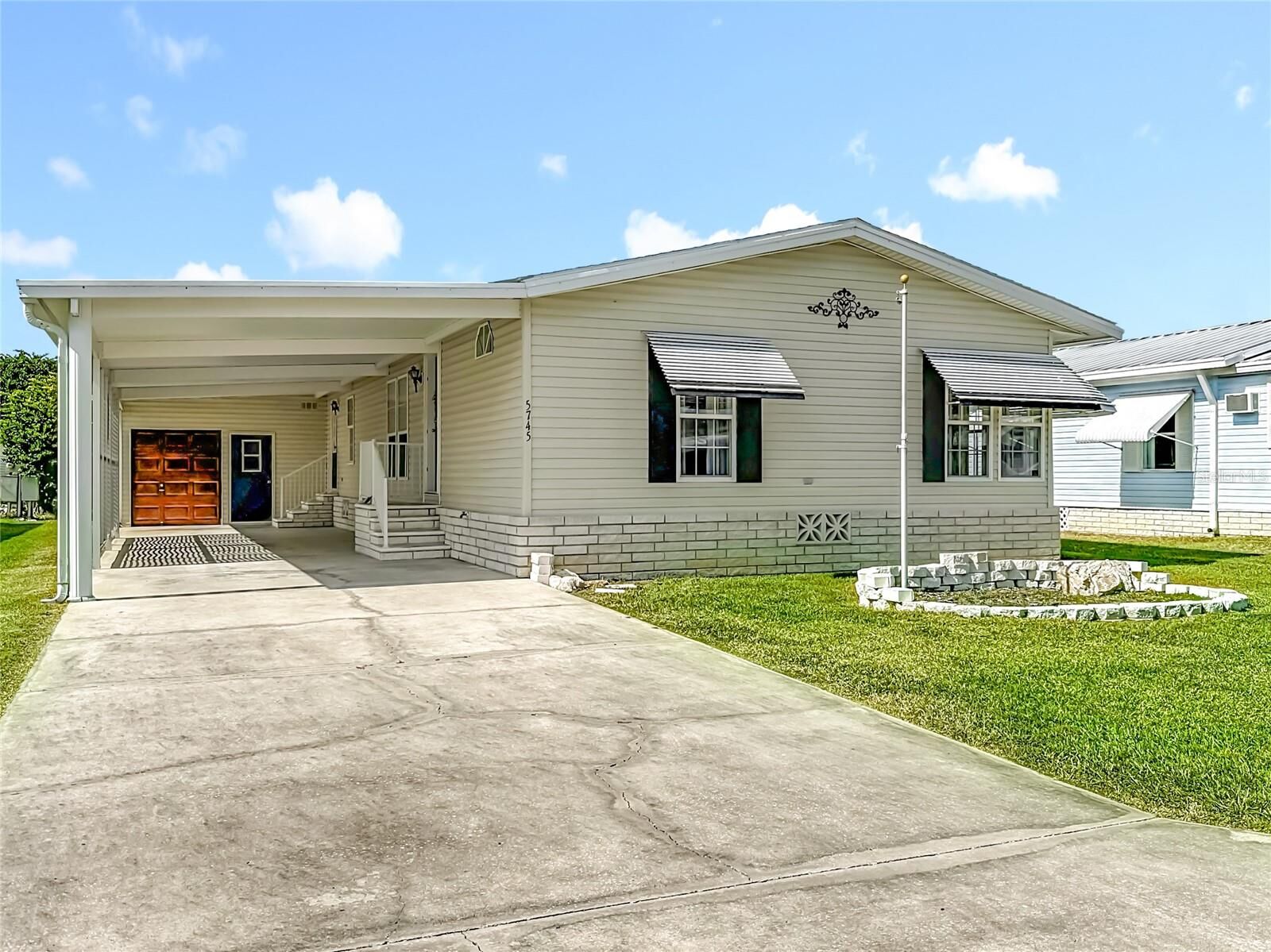 Property Photo:  5745 Pawnee Street  FL 33542 
