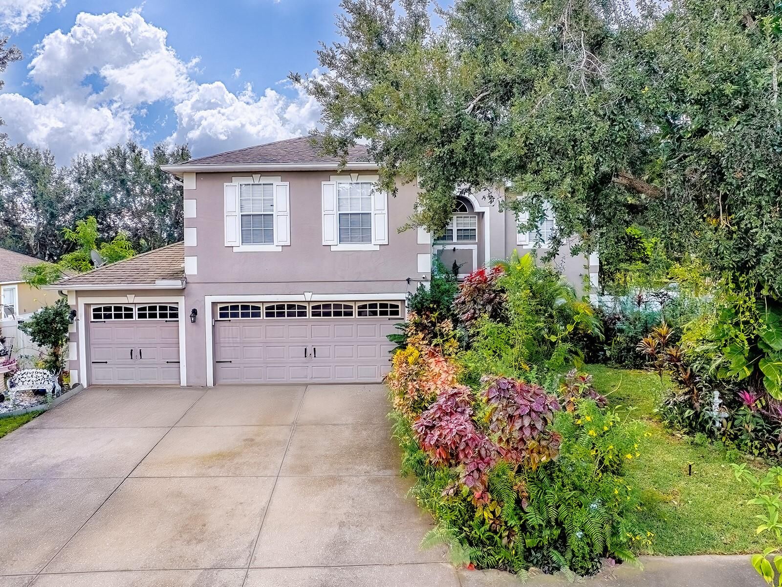 Property Photo:  7642 Park Hill Avenue  FL 34748 