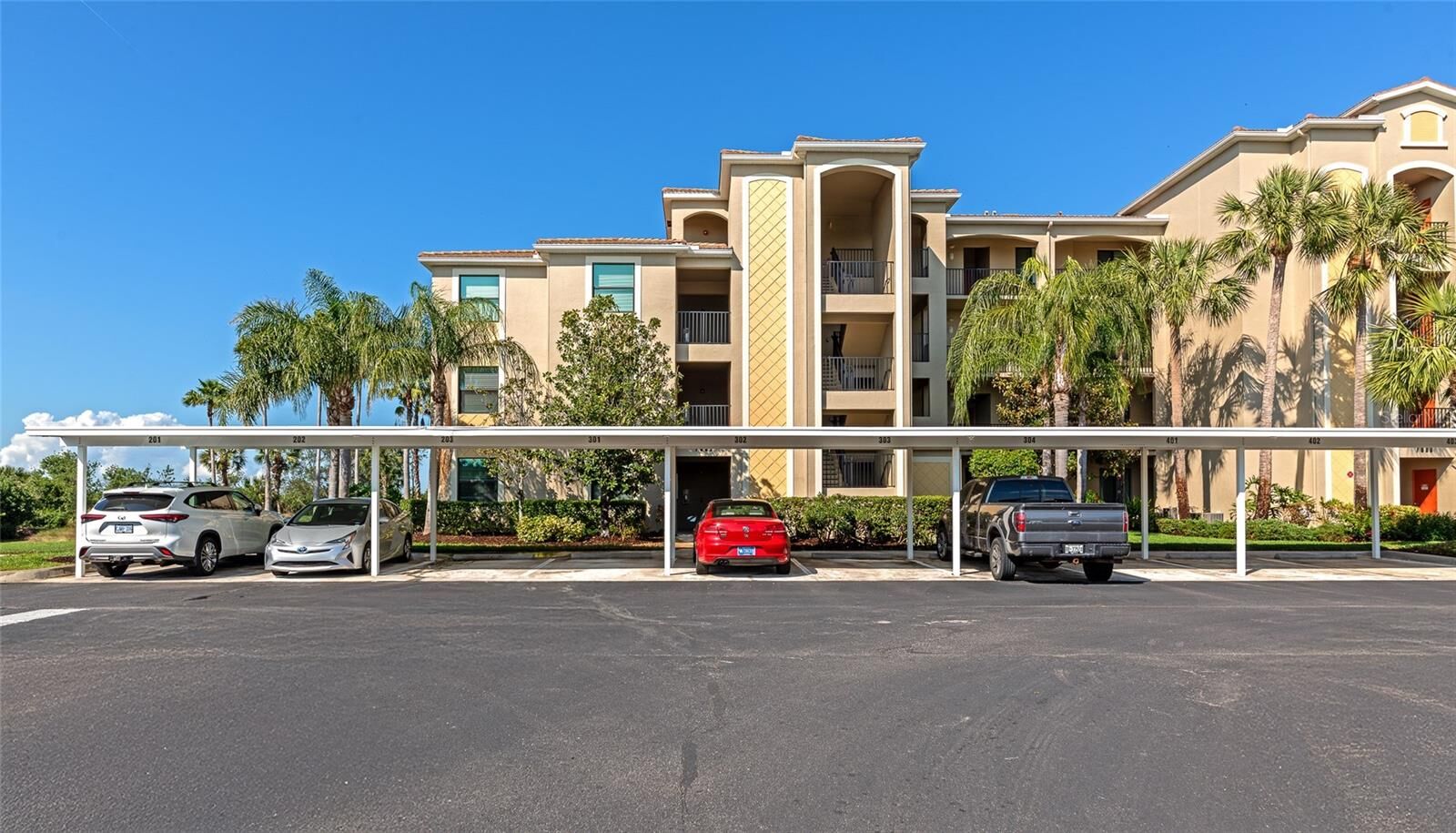 Property Photo: 7005 River Hammock Drive 301 FL 34212
