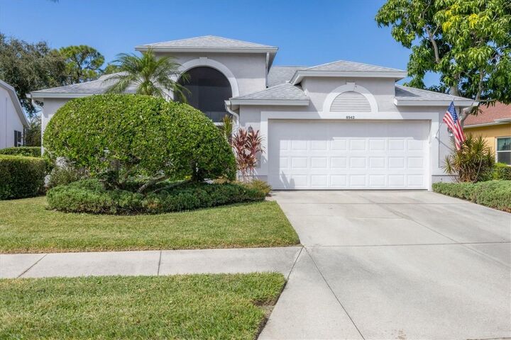 8942 Olde Hickory Avenue  Sarasota FL 34238 photo