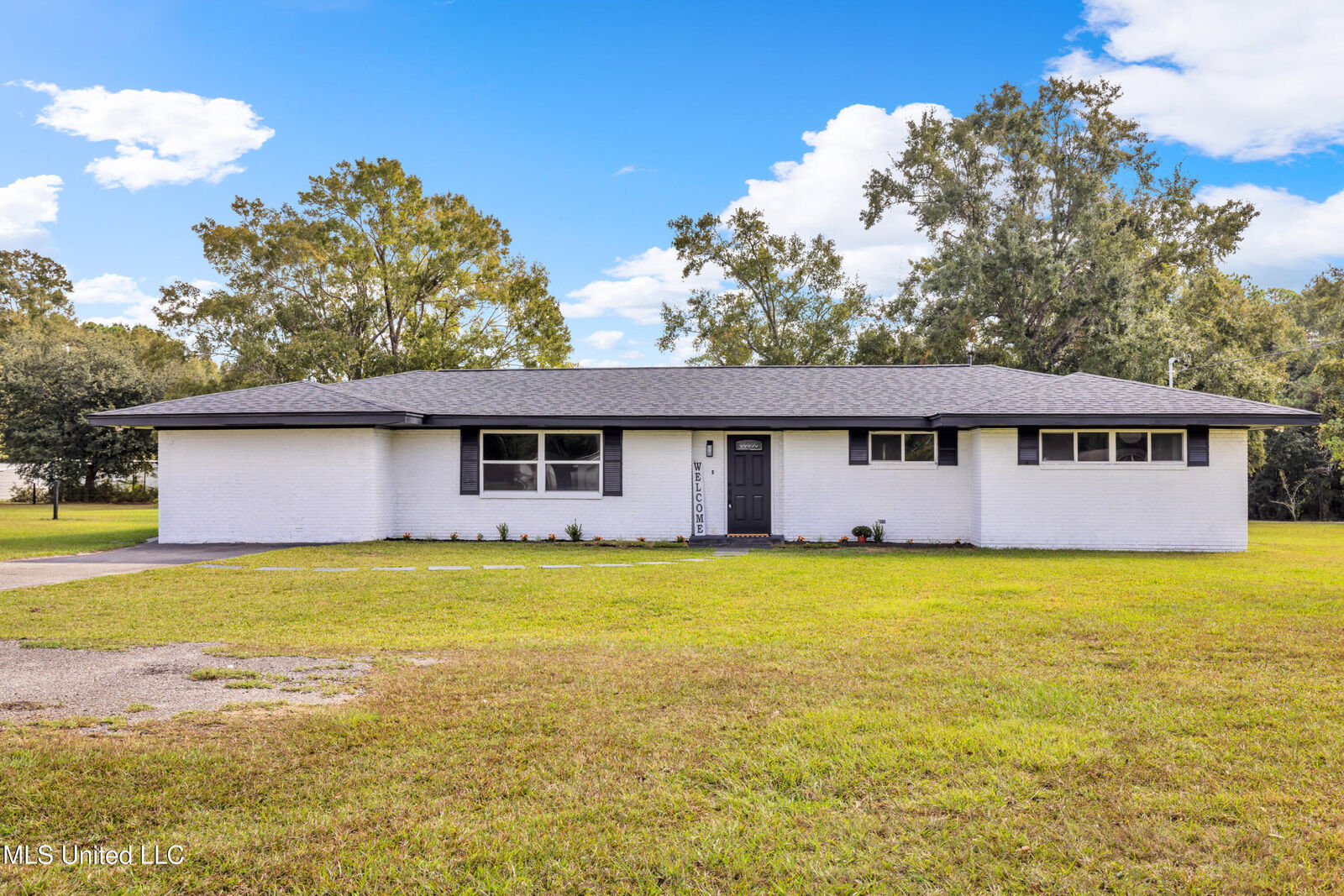 Property Photo: 12330 Oaklawn Road MS 39532