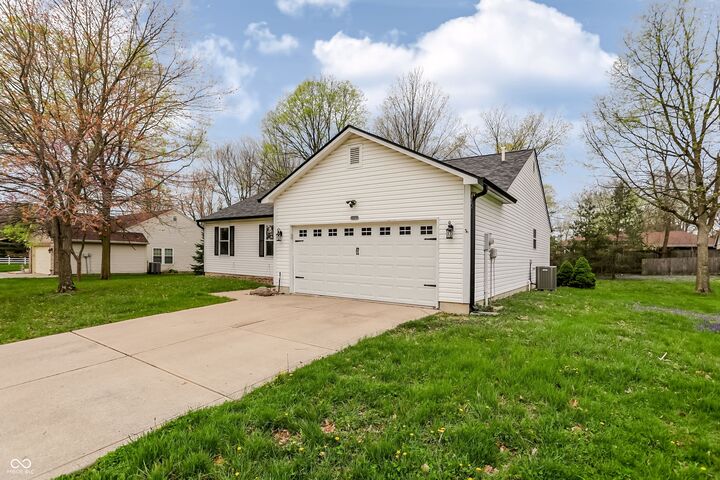 Property Photo:  530 Old Farm Road  IN 46122 