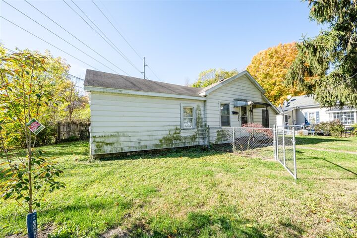 Property Photo:  317 S Harrison Street  MI 49103-1299 