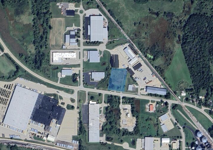 Property Photo:  1060 W Lake St  WI 53032