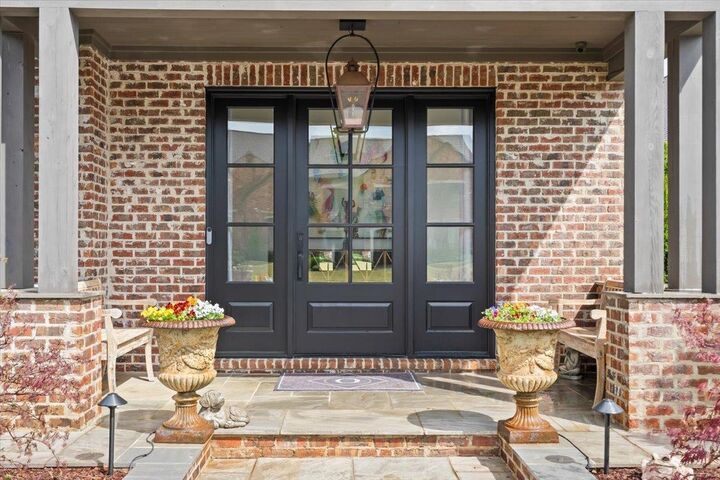 Property Photo:  3056 Chapel Woods Cv  TN 38138