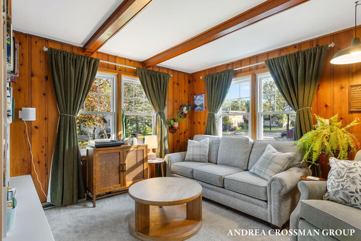 Property Photo: 136 E 39th Street MI 49423