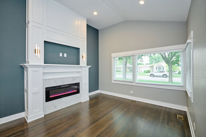 Property Photo:  8926 Natoma Avenue  IL 60053