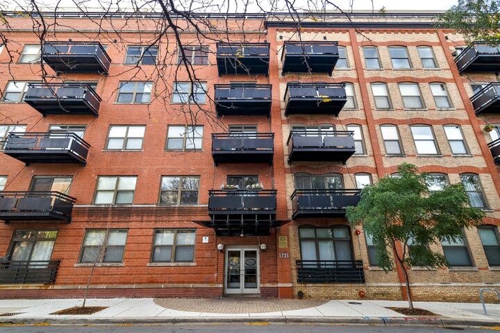 Property Photo:  1735 W Diversey Parkway 519  IL 60614 