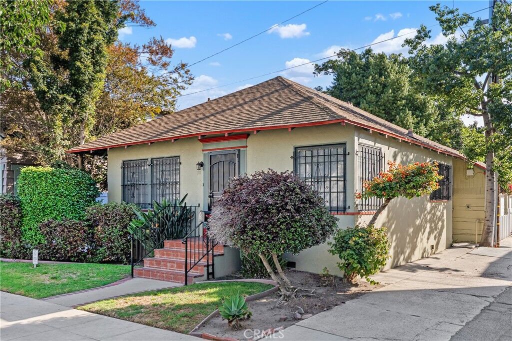 Property Photo:  28 Hermosa Avenue  CA 90802 