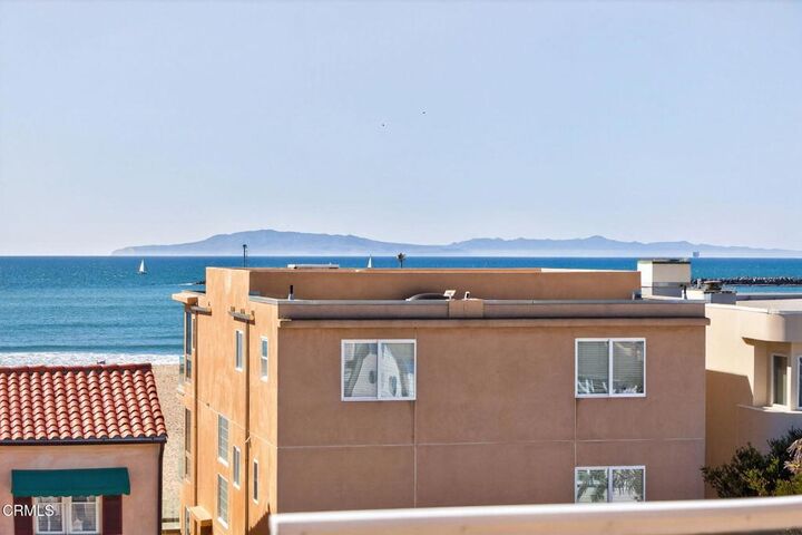 Property Photo:  2408 Ocean Drive  CA 93035