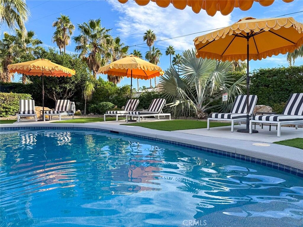 Property Photo:  1057 E Marshall Way  CA 92262 