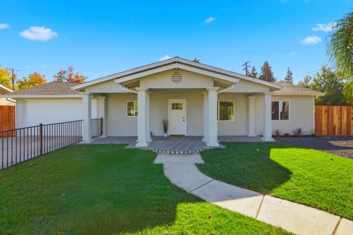 Property Photo: 400 Berthoud Street CA 95838