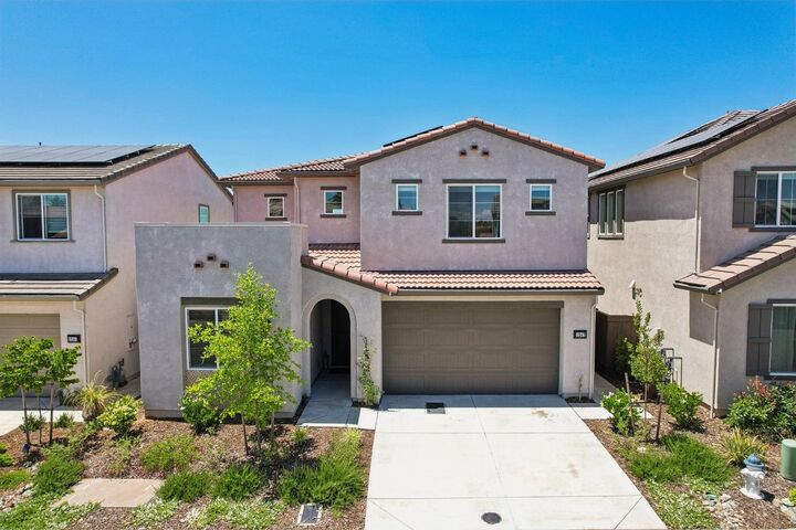 Property Photo: 1247 Senegal Way CA 95762