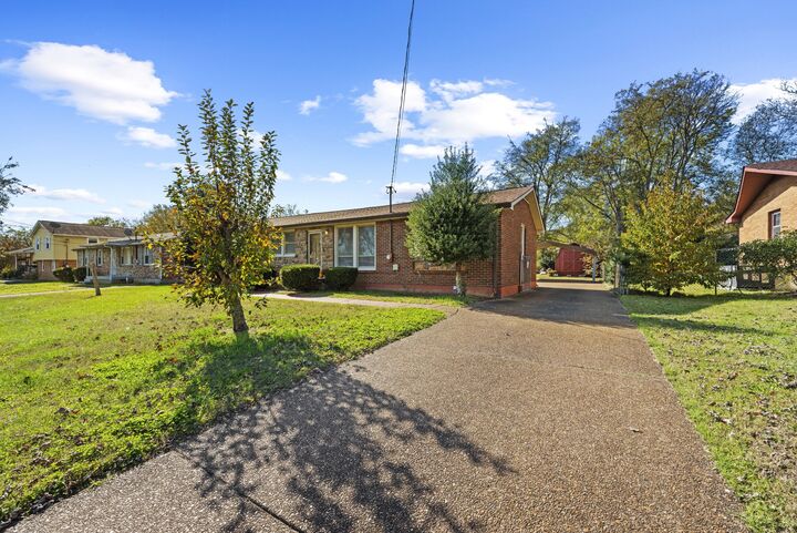 Property Photo: 4025 Kings Cir TN 37218