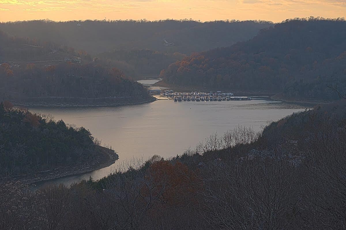 Property Photo:  320 Seaton Dr  TN 37166 