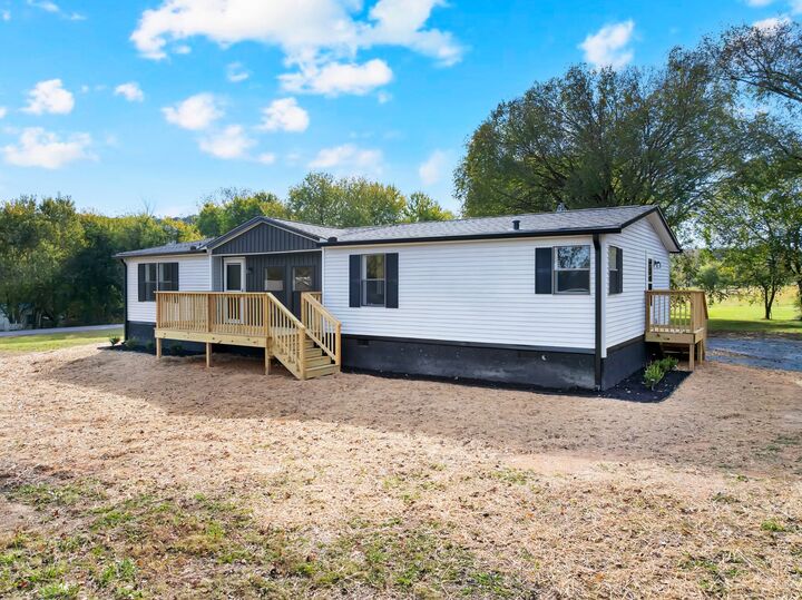 Property Photo:  2403 Highway 130  TN 37144 