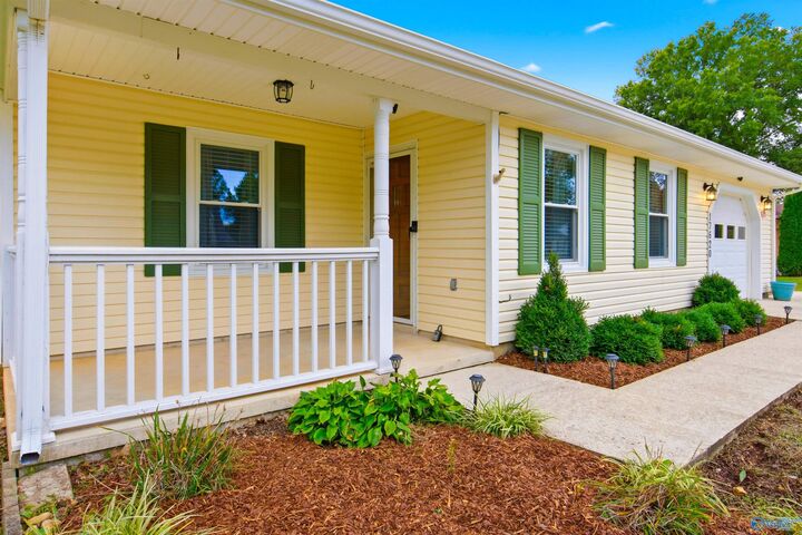 Property Photo:  17620 Owens Street  AL 35611