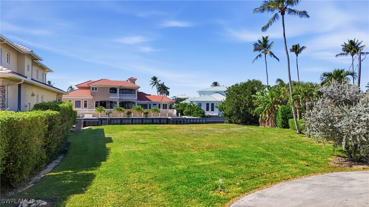 Property Photo:  1510 Mullet Lane  FL 34102