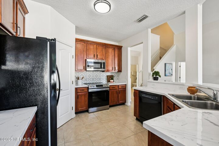 Property Photo:  3750 Timberline Drive  FL 32065 