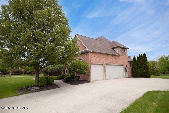 Property Photo: 665 Meadowview Drive OH 45840