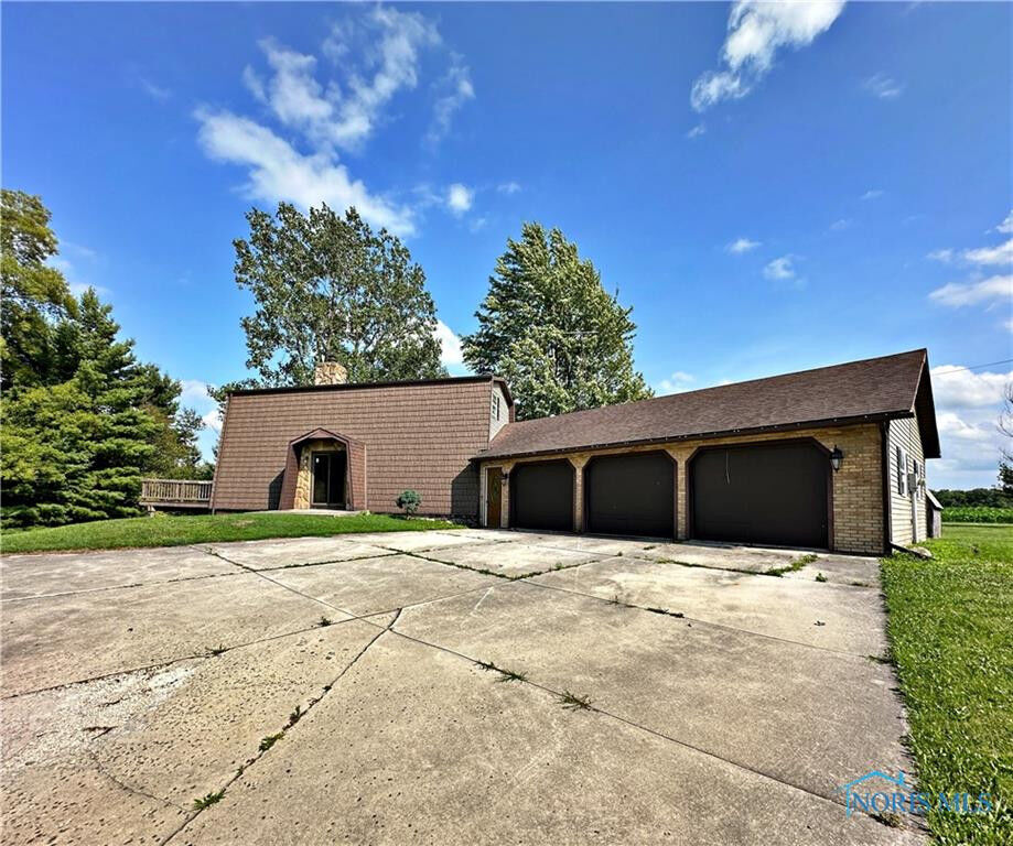 Property Photo: 5712 E Township Road 106 OH 44883