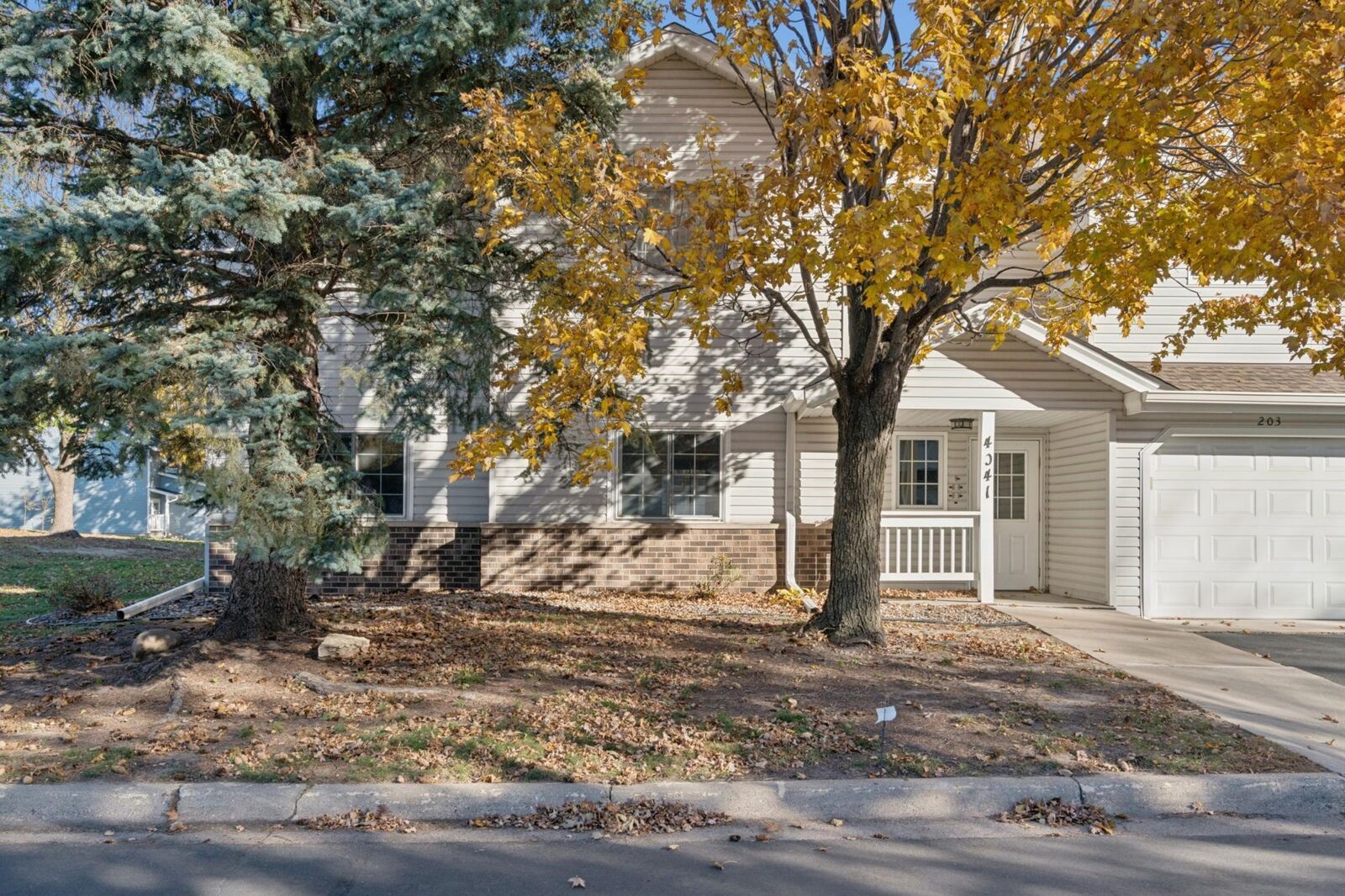 Property Photo:  4041 Maureen Drive NE 103ne  MN 55421