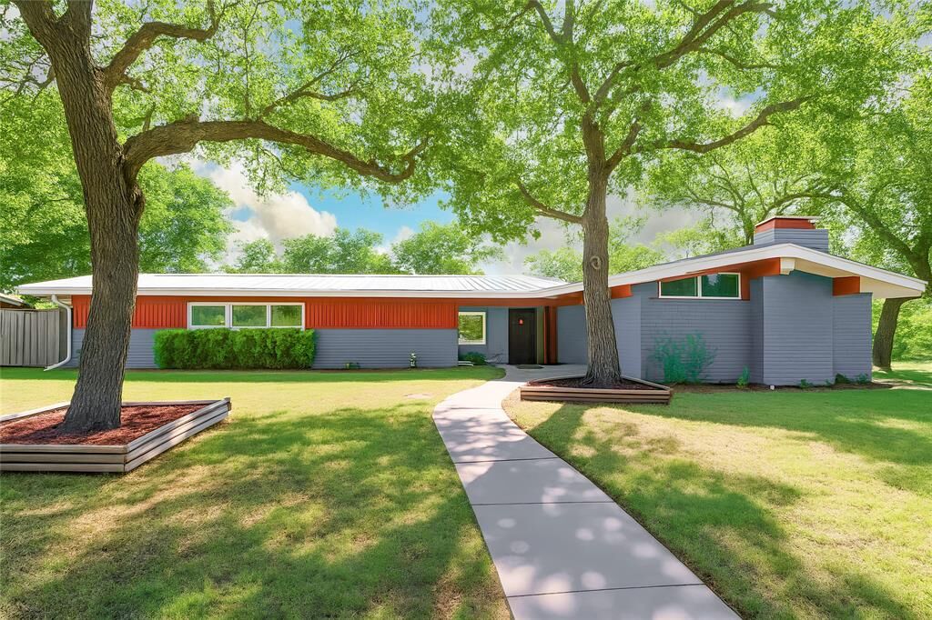 Property Photo:  615 NW 20th Street  TX 76067