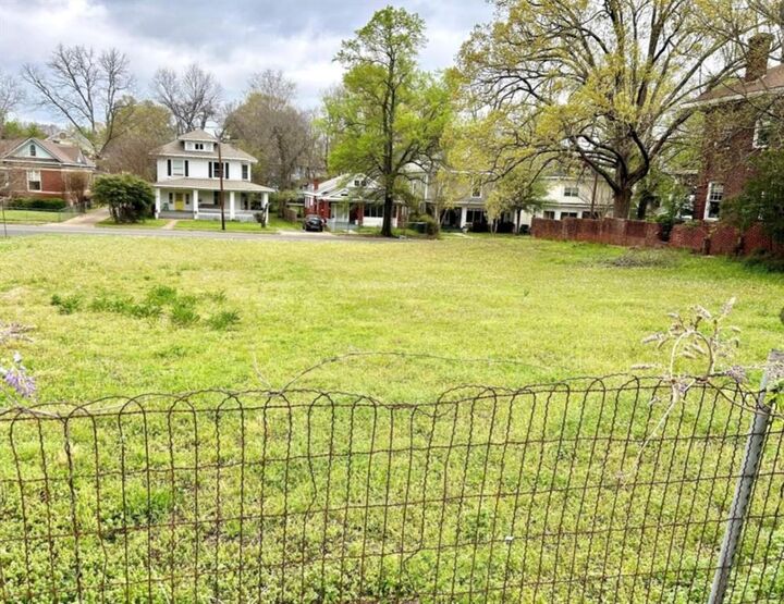 Property Photo:  543 Jordan Street  LA 71101 