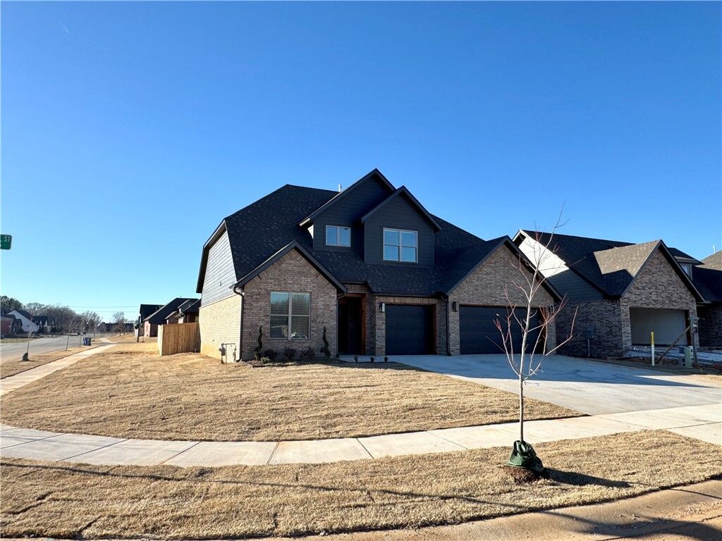 Property Photo:  4804 SW Scarlet Oak Street  AR 72713 