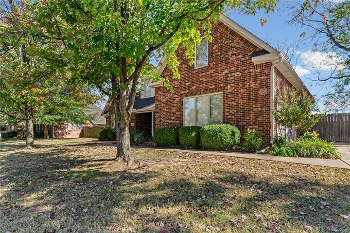 Property Photo: 2288 N Hidden Creek Drive AR 72704