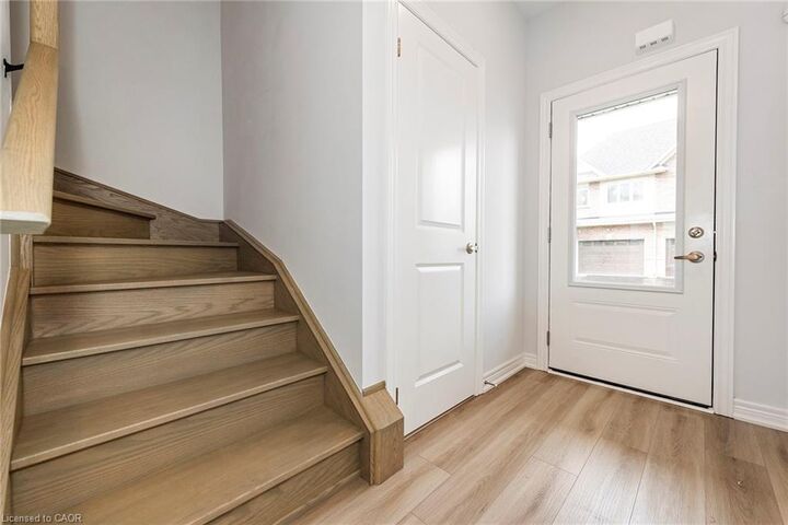 Photo de la propriété:  205 Thames Way 28  ON L0R 1W0