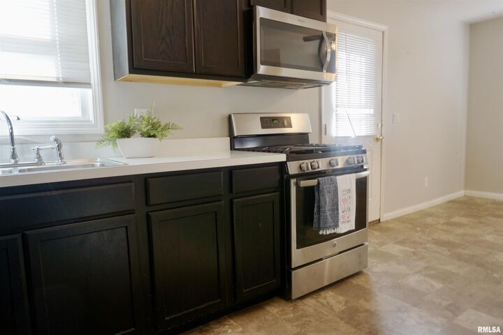 Property Photo:  310 N 4th Street  IL 62932 