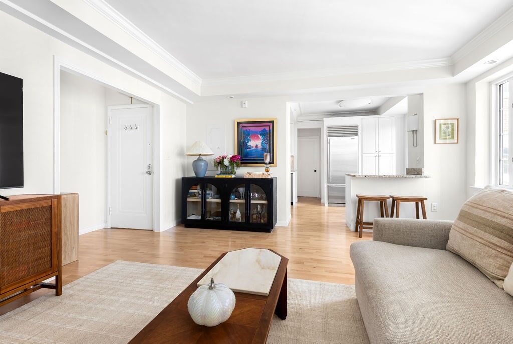 Property Photo:  20 Chapel St B712  MA 02446 