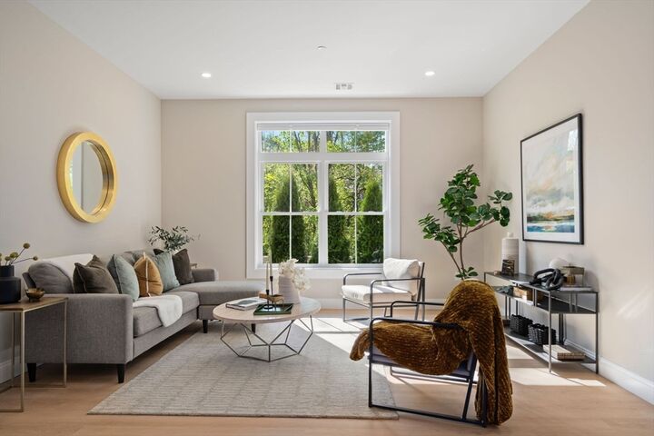 Property Photo:  7 Cross St 201  MA 01887 