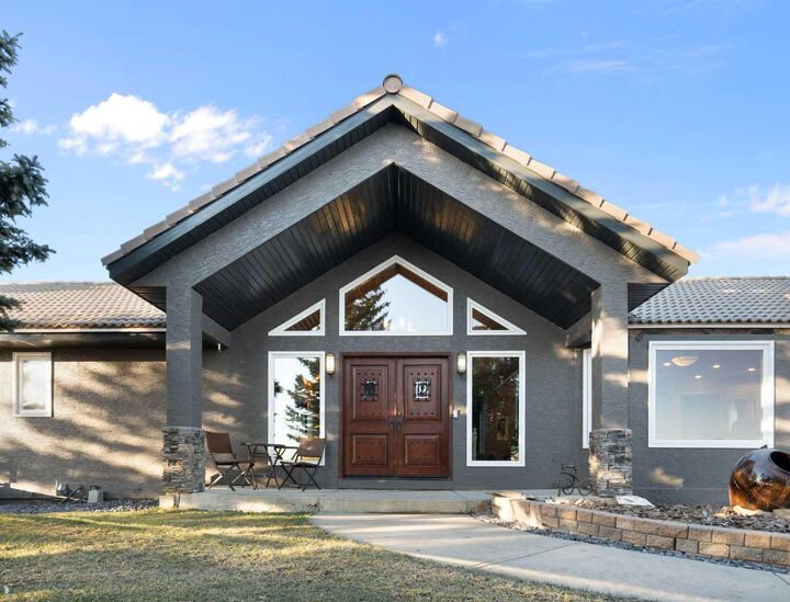 Property Photo: 33038 Township Road 272 AB T4C 2Z6