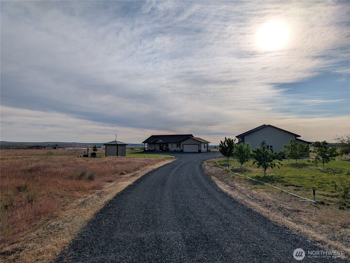 Property Photo:  21625  Road D.5  NE  WA 98851 